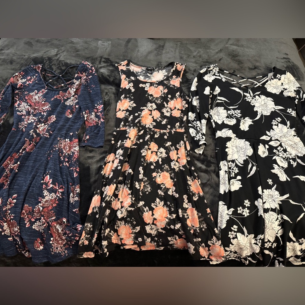 Women’s size small floral dresses
